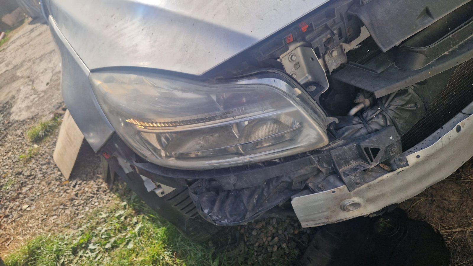 Faruri far Opel Insignia A
